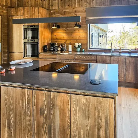 4 Bedroom Stunning In