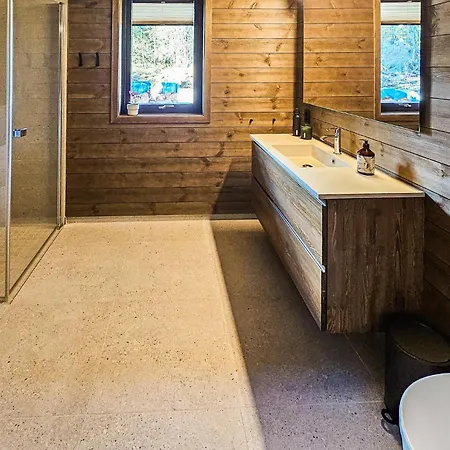 4 Bedroom Stunning In بيت للعطل