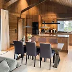 4 Bedroom Stunning In * Eggedal